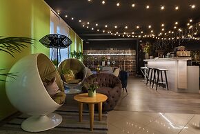 greet Berlin Alexanderplatz