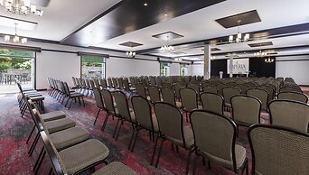 Imperia Hotel and Suites