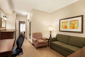 Country Inn & Suites by Radisson, Manchester Airport, NH