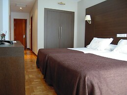 Méndez Núñez Hotel