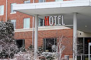 I Hotel And Illinois Conference Center