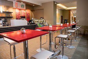 I Hotel And Illinois Conference Center