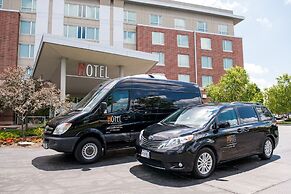 I Hotel And Illinois Conference Center