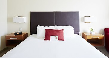 I Hotel And Illinois Conference Center