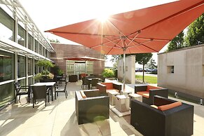 I Hotel And Illinois Conference Center