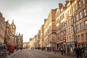 Holiday Inn Express Edinburgh Royal Mile by IHG
