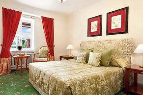 Villa Rothschild, an Autograph Collection Hotel