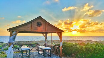 Cynthiana Beach Hotel