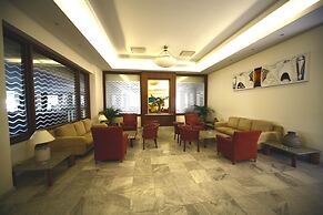 Cynthiana Beach Hotel