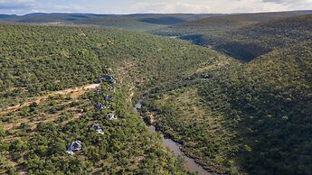 Clifftop Exclusive Safari Hideaway