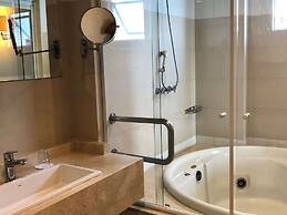 Mercure Camboriu Hotel