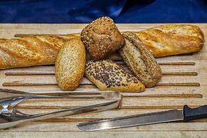 Vell Mari Hotel & Resort