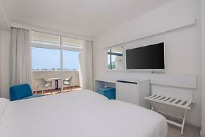 Iberostar Waves Bouganville Playa