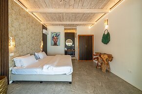 Coral Rocks Hotel & Restaurant