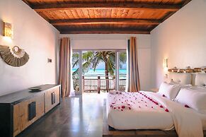 Coral Rocks Hotel & Restaurant