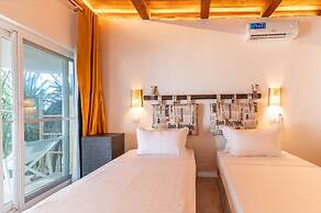 Coral Rocks Hotel & Restaurant