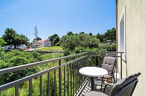 Bacan Serviced Apartments