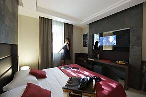 UNAHOTELS Villa dei Platani Foligno