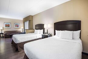 La Quinta Inn & Suites by Wyndham Bel Air/I-95 Exit 77A