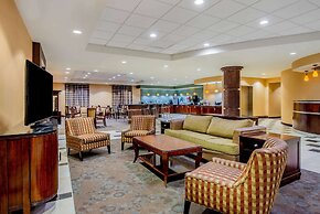 La Quinta Inn & Suites by Wyndham Bel Air/I-95 Exit 77A