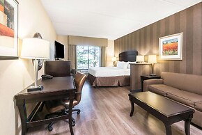 La Quinta Inn & Suites by Wyndham Bel Air/I-95 Exit 77A