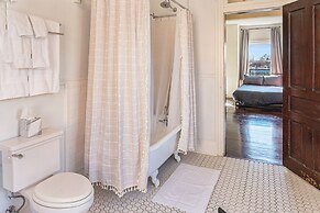 Hassinger Daniels Guest House