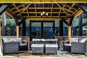 The Lodge at Flat Rock