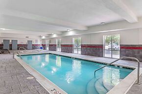 Comfort Suites At Virginia Center Commons