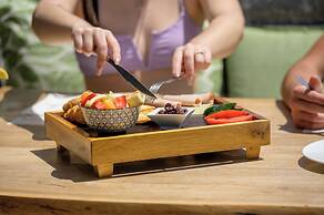 Creta Blue Boutique Hotel