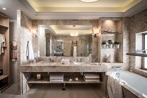 Creta Blue Boutique Hotel