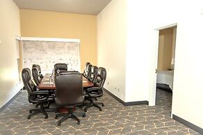 Holiday Inn & Suites Oakland Airport by IHG