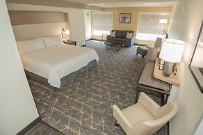 Holiday Inn & Suites Oakland Airport by IHG