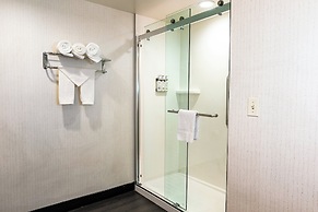 Holiday Inn & Suites Oakland Airport by IHG