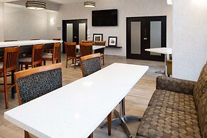 Hampton Inn Kansas City Northeast