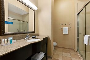 Hampton Inn & Suites Atlanta Airport West/Camp Creek Pkwy