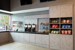 Aloft Charleston Airport & Convention Center