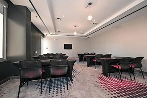 Aloft Charleston Airport & Convention Center