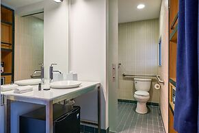 Aloft Charleston Airport & Convention Center