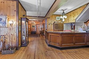 The Pines Inn Lake Placid