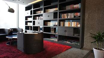 Qingdao Housing International Hotel