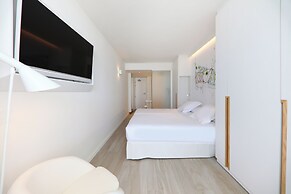 Iberostar Waves Bahía de Palma -Adults Only