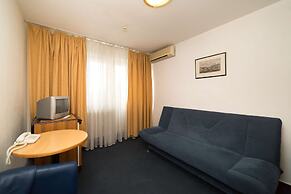 Express hotel