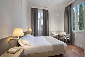 Aenea Superior Inn