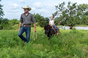 Wildcatter Ranch & Resort