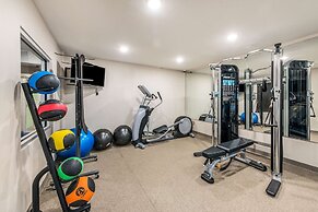 WoodSpring Suites Columbus West - Hilliard