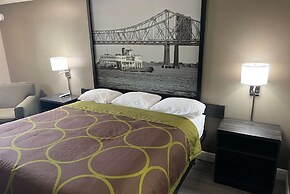 Super 8 by Wyndham Picayune