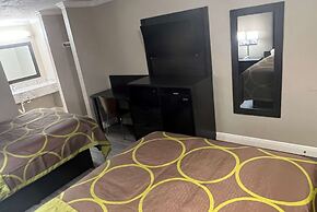 Super 8 by Wyndham Picayune