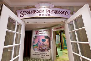 Hong Kong Disneyland Hotel