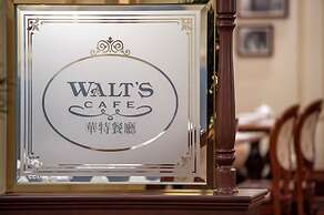 Hong Kong Disneyland Hotel