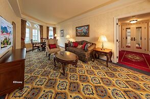 Hong Kong Disneyland Hotel